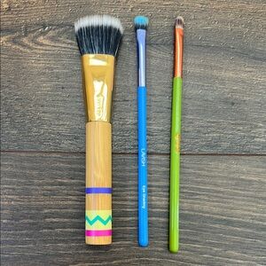 Tarte Blue and Green Makeup Brush Set
